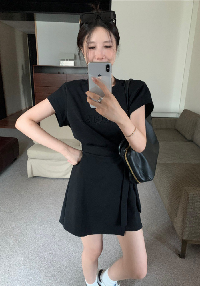 復古立體字母印花短款連身裙