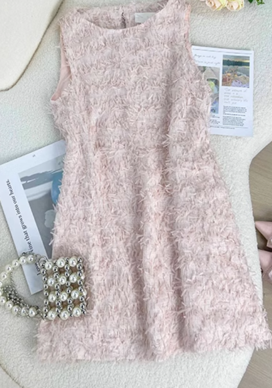 Small pink wool A-line skirt