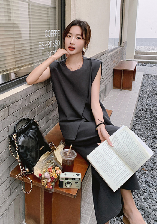 Cross sleeveless top + skirt set