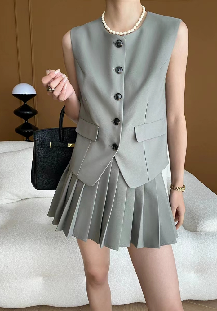Suit vest + skirt suit