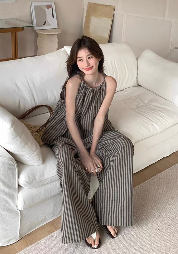 Resort style striped top + wide leg pants suit
