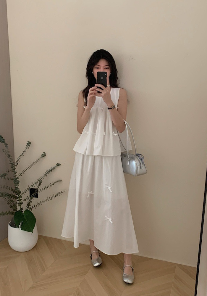 Bow sleeveless vest + skirt suit