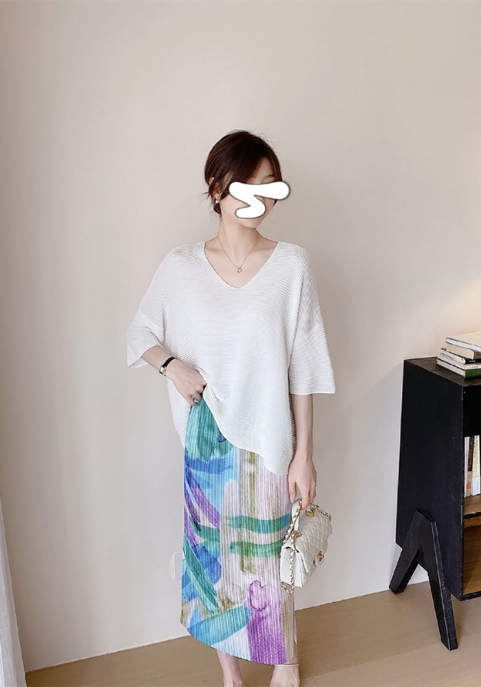 Printed straight pleated skirt