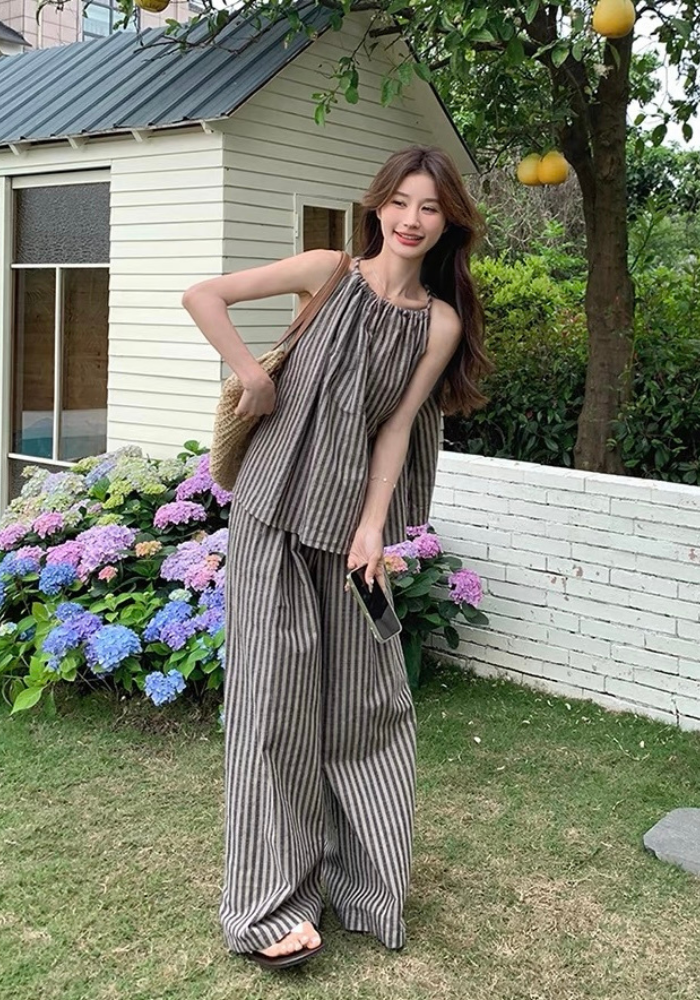 Resort style striped top + wide leg pants suit