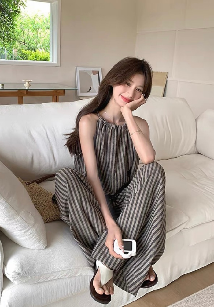 Resort style striped top + wide leg pants suit