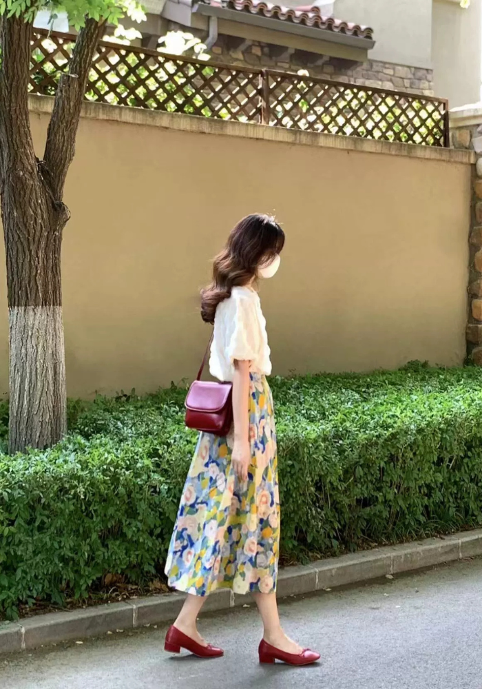 Puff sleeve top + floral skirt suit