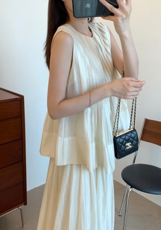 Premium silk sleeveless set