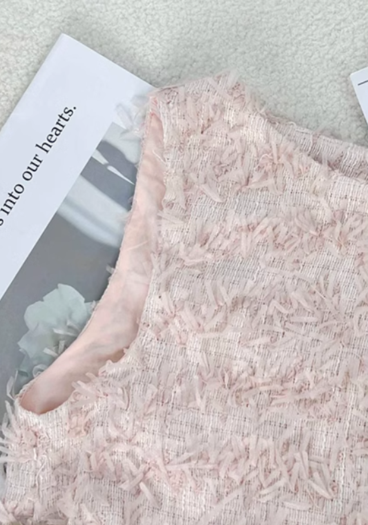Small pink wool A-line skirt