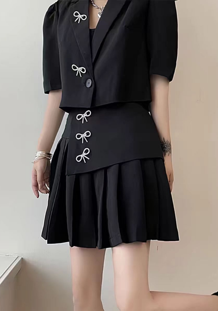 Small fragrant bow top + skirt suit