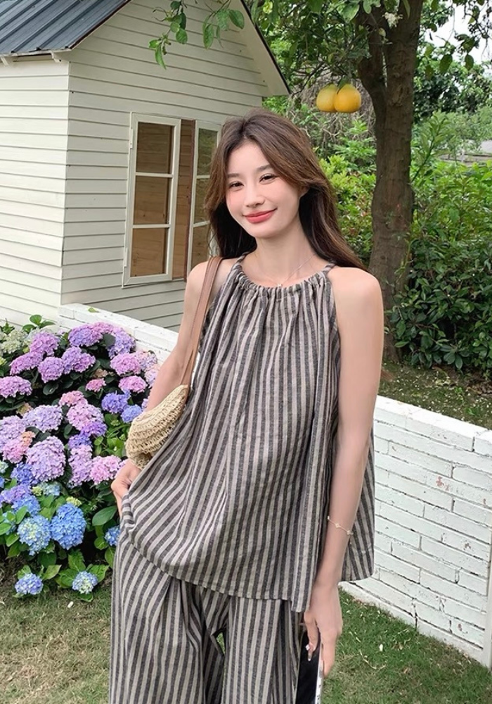 Resort style striped top + wide leg pants suit