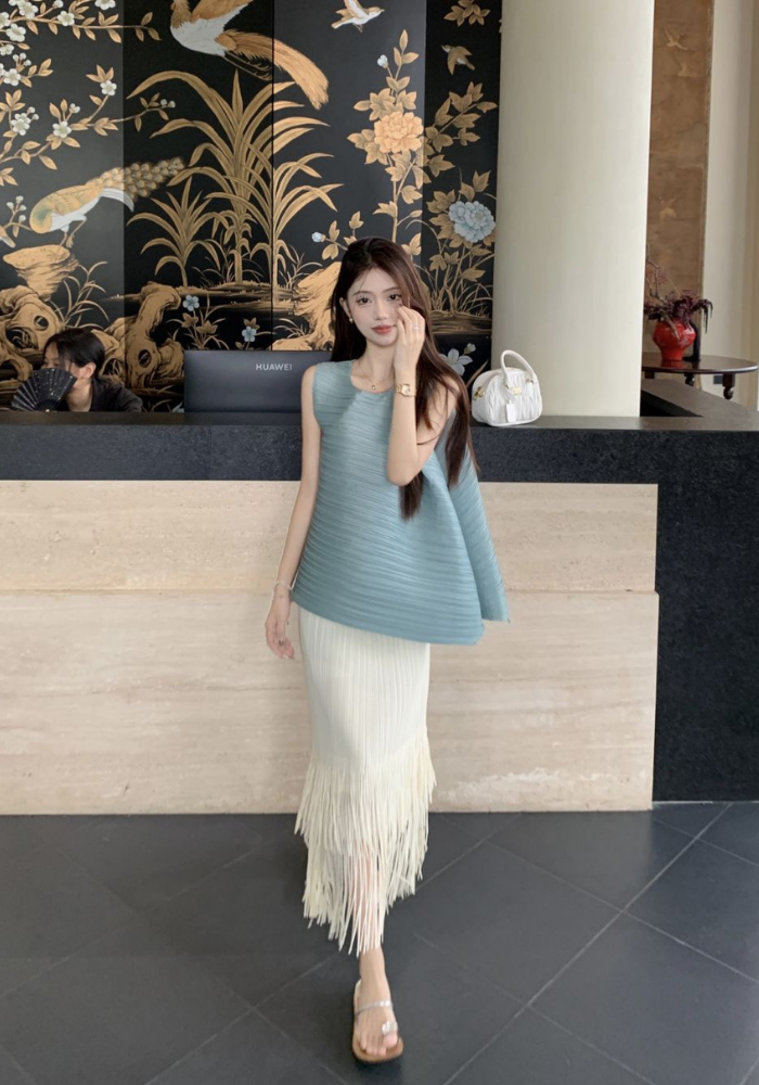 French camisole + fringed skirt
