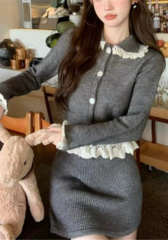 Maillard's gentle knitted skirt suit