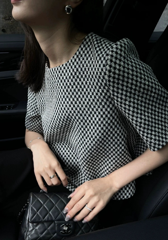 Korean cool style age-reducing suit