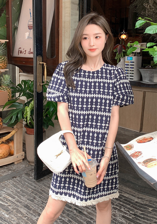 圓領勾花拼色流蘇連身裙