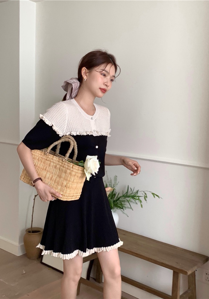 Contrast color knitted lace top + skirt set