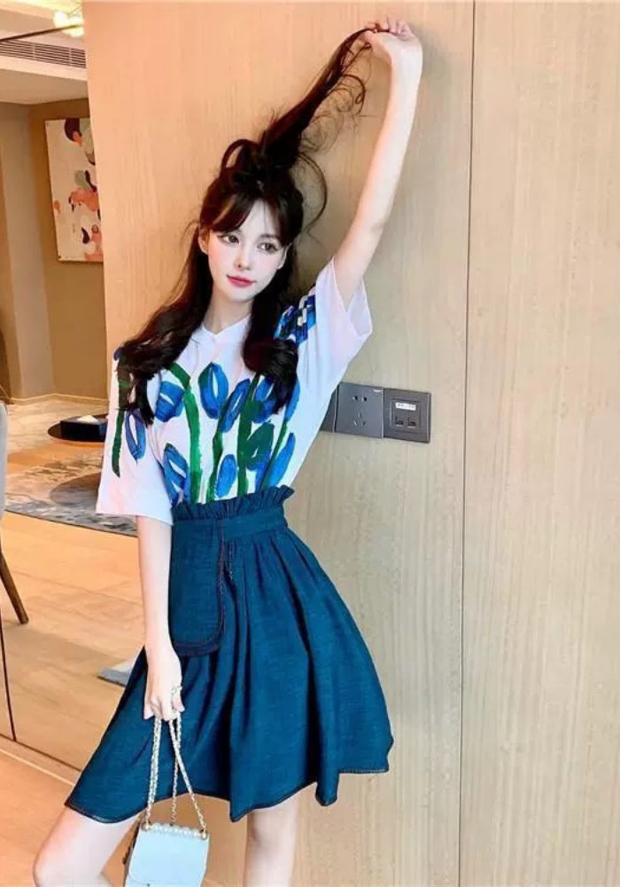 Oil painting short sleeve + irregular A-line skirt suit