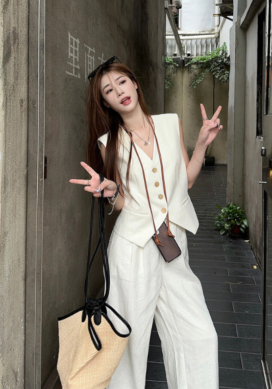 V-neck vest set