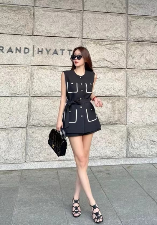 Black vest suit