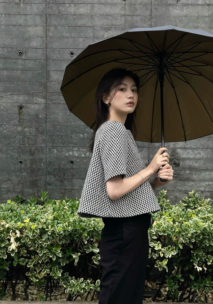 Korean cool style age-reducing suit