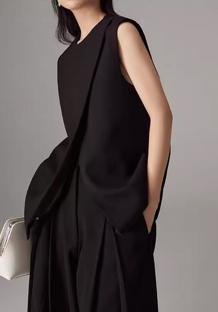 High-end suit, waistcoat and wide-leg pants suit