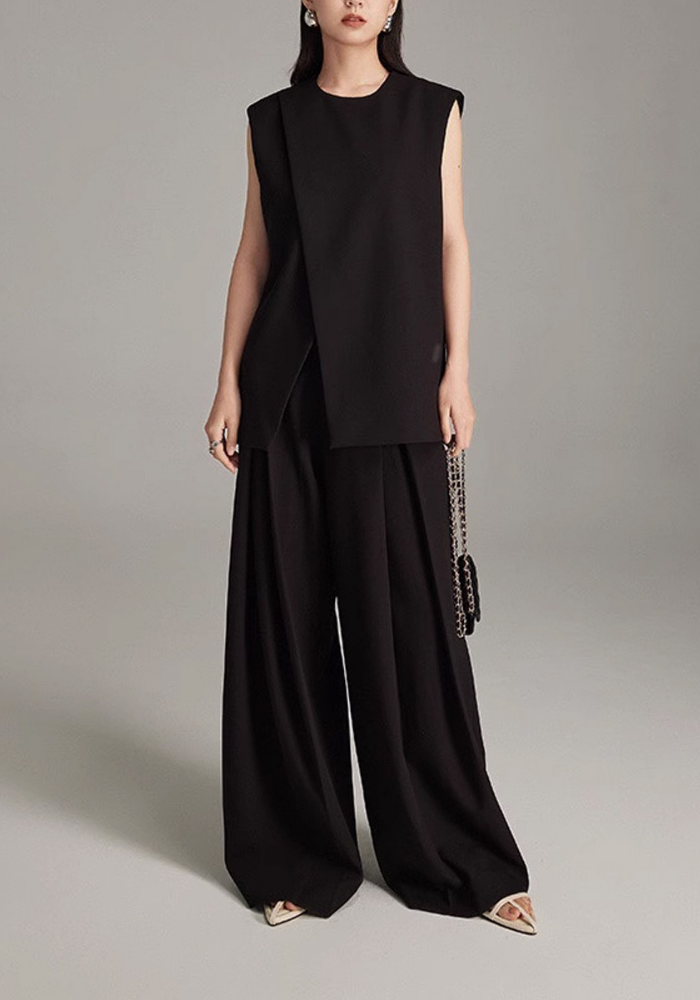 High-end suit, waistcoat and wide-leg pants suit