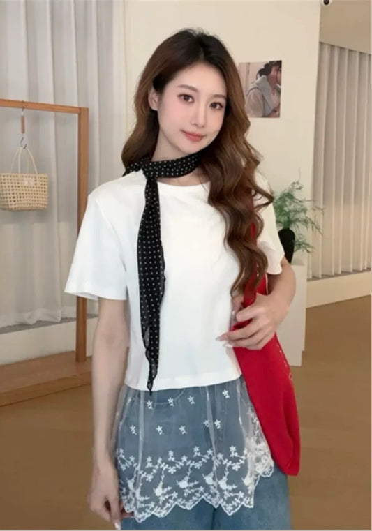 蕾絲邊上衣