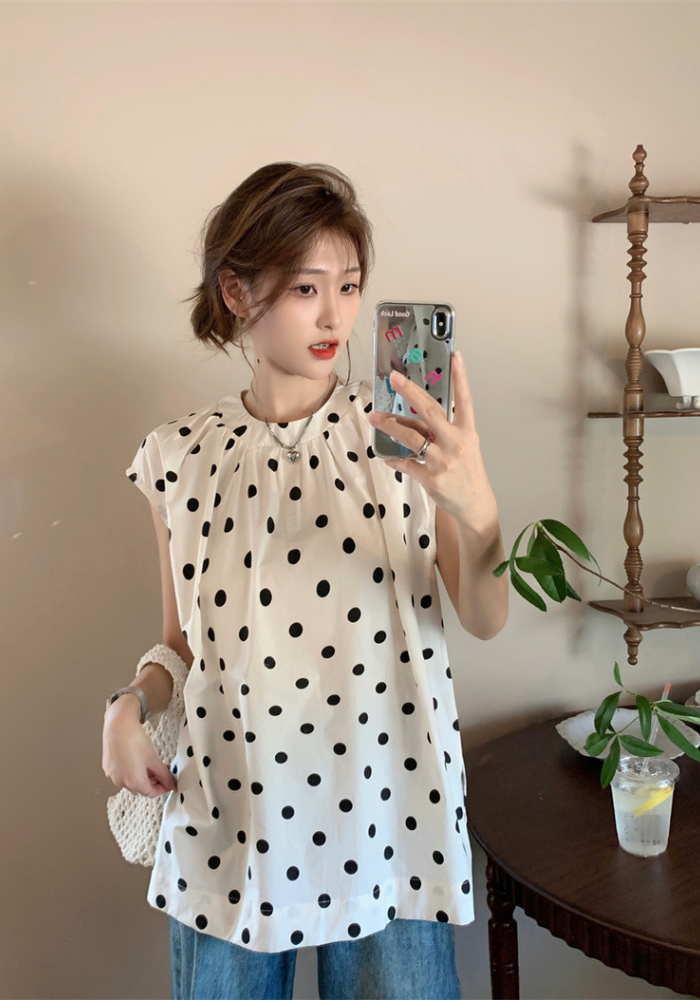 Polka dot flying sleeve shirt