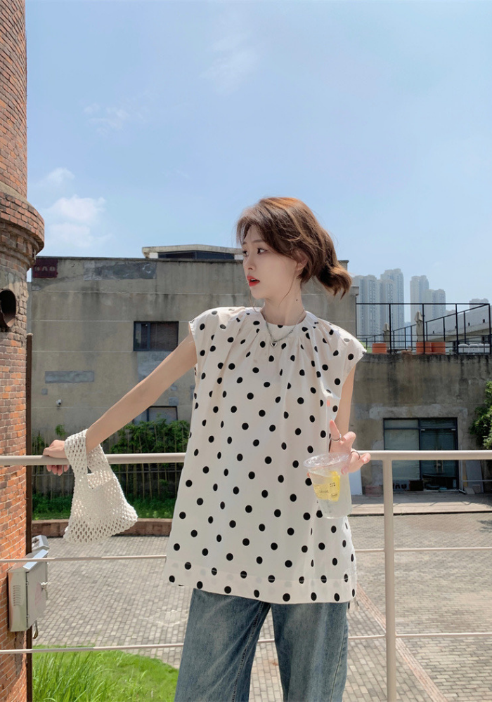 Polka dot flying sleeve shirt