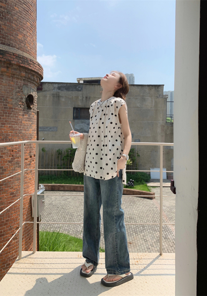 Polka dot flying sleeve shirt