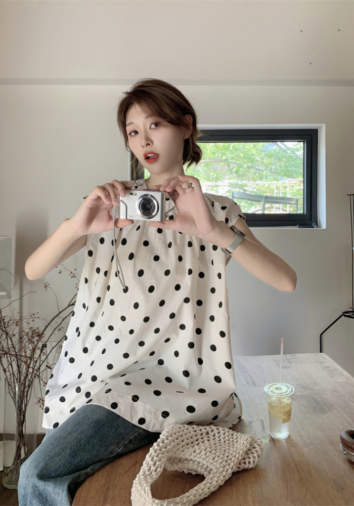 Polka dot flying sleeve shirt