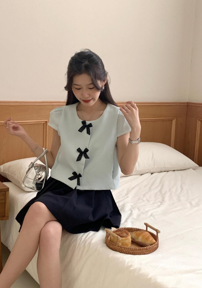 小香風蝴蝶結短款上衣