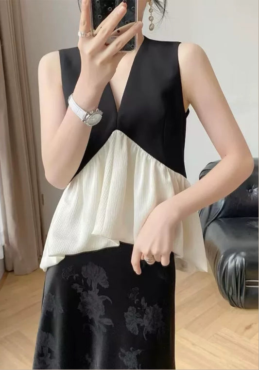 V另荷葉邊上衣