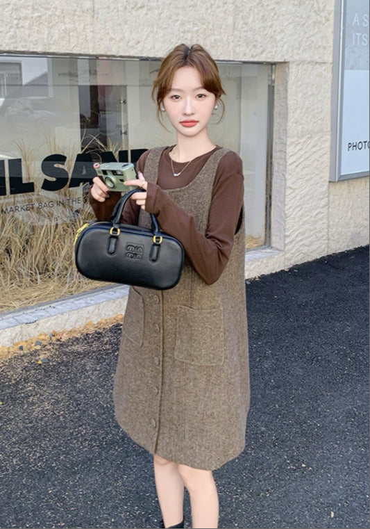 棕色毛呢背帶裙