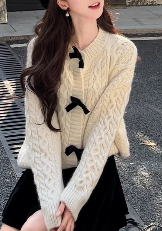 蝴蝶結毛衣