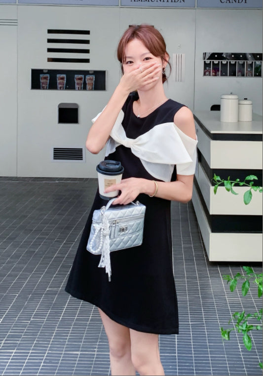 蝴蝶結黑裙