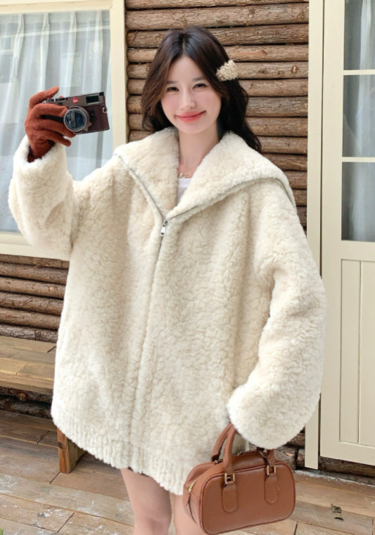 簡約米白羊羔毛外套
