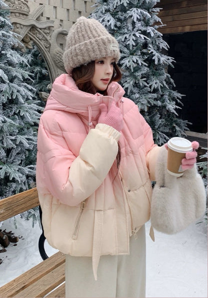 漸變粉羽絨服