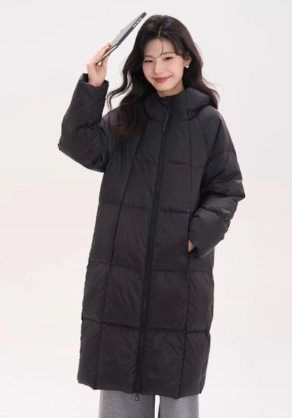 黑色長款連帽羽絨服