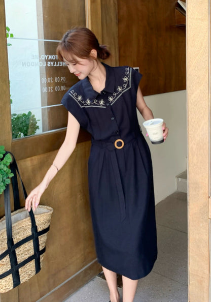 深藍刺繡裙