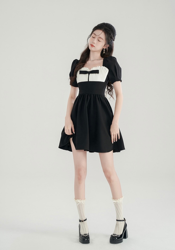 [Elegance waisted black square neck dress]