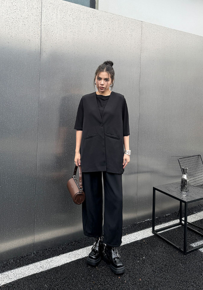 French style sleeveless suit