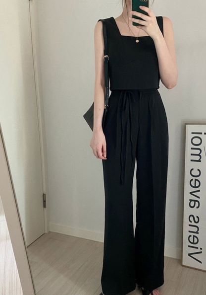 [Square-neck vest top + high-waisted wide-leg pants suit]