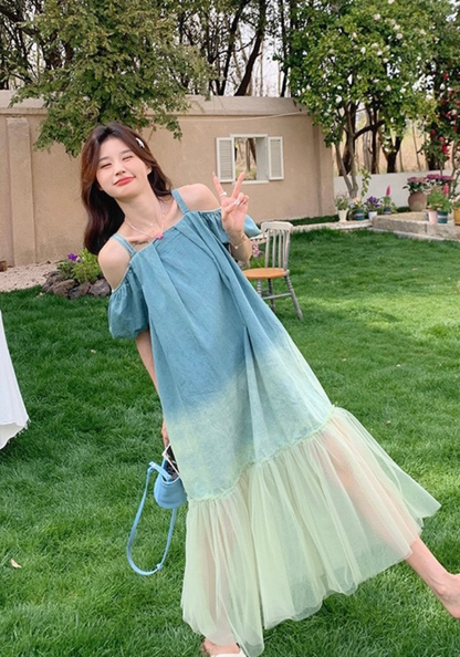 [Retro gradient off-shoulder suspender dress]