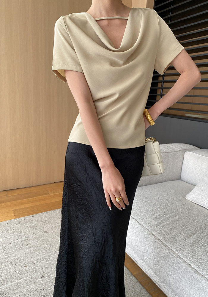 [High-end draped satin waisted short-sleeved T-shirt]