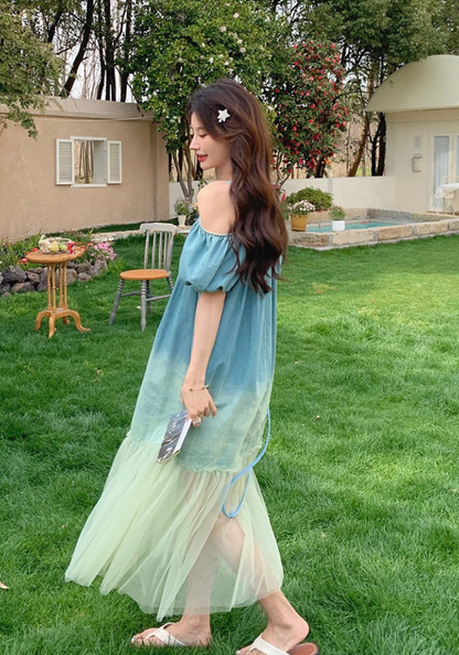[Retro gradient off-shoulder suspender dress]