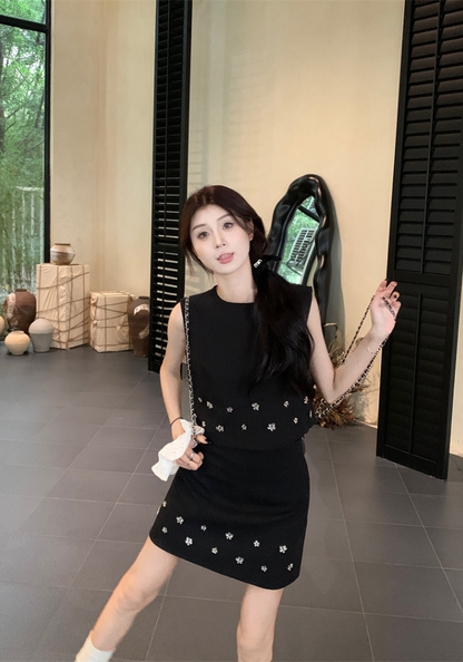 Xiaoxiangfeng three-dimensional flower vest + short skirt suit
