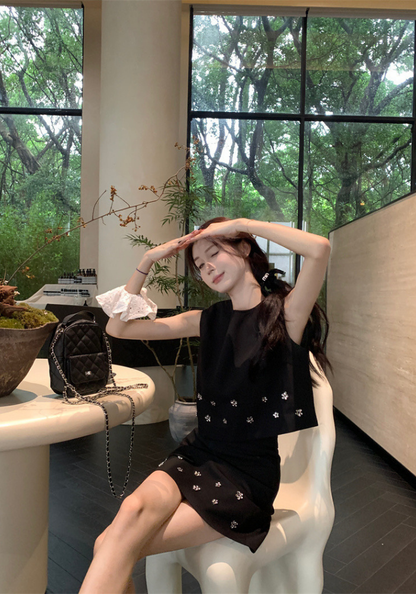 Xiaoxiangfeng three-dimensional flower vest + short skirt suit