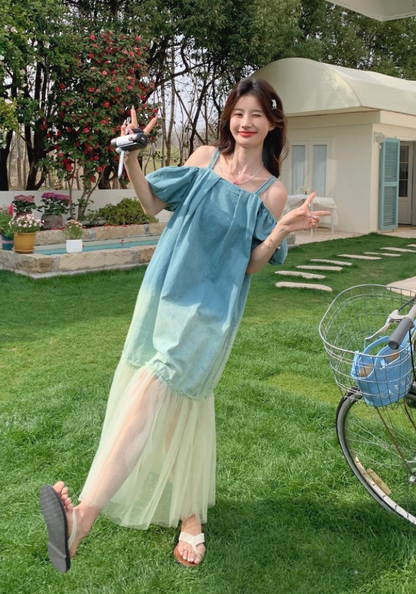 [Retro gradient off-shoulder suspender dress]