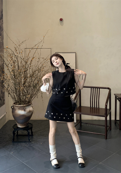 Xiaoxiangfeng three-dimensional flower vest + short skirt suit