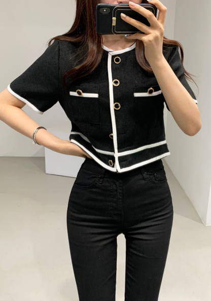 [Round neck color-blocked single-breasted straight short jacket]